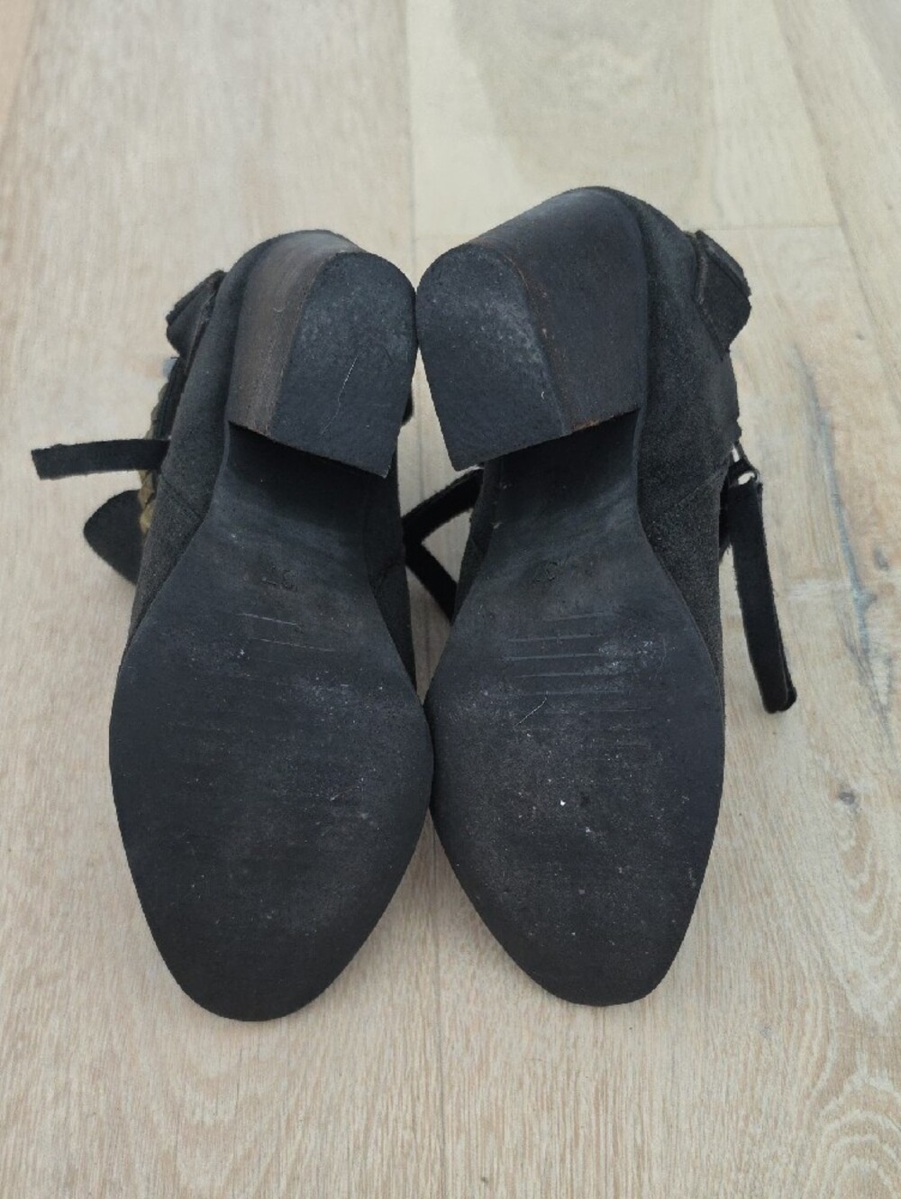 Kaanas Gobi Clog Bootie - Picture 7 of 12